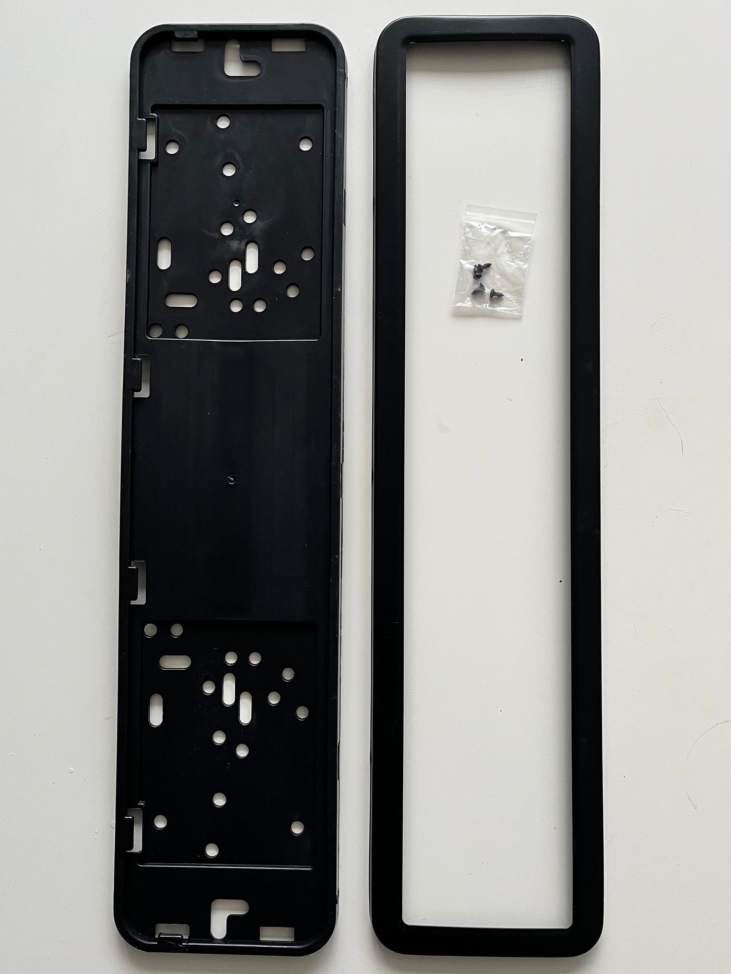 Valstybinio numerio rėmelis. Juodas